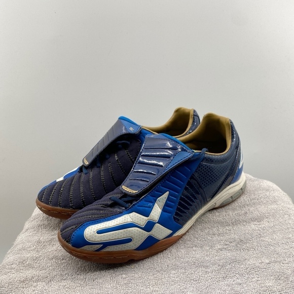 Umbro Shoes Women's Size 7 1/2 SX Valor Michelin Performance Athletic Indoor - Picture 1 of 16